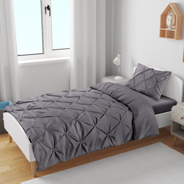 K&A® Pintuck Pinch Pleat Duvet Cover Set with Zipper Closure including Pillowcase – Ultrasoft Brushed Microfiber – Easy Care & Machine Washable