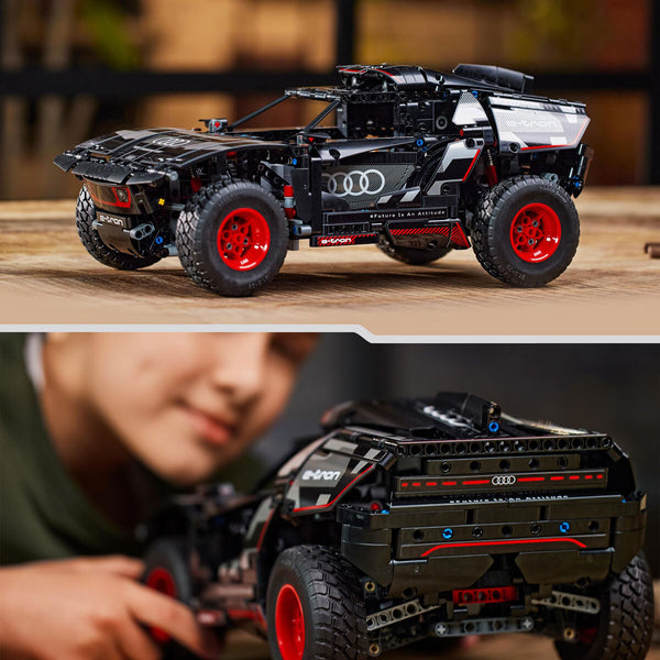 LEGO Technic Audi RS Q e-tron - Model 42160 (10+ Years)